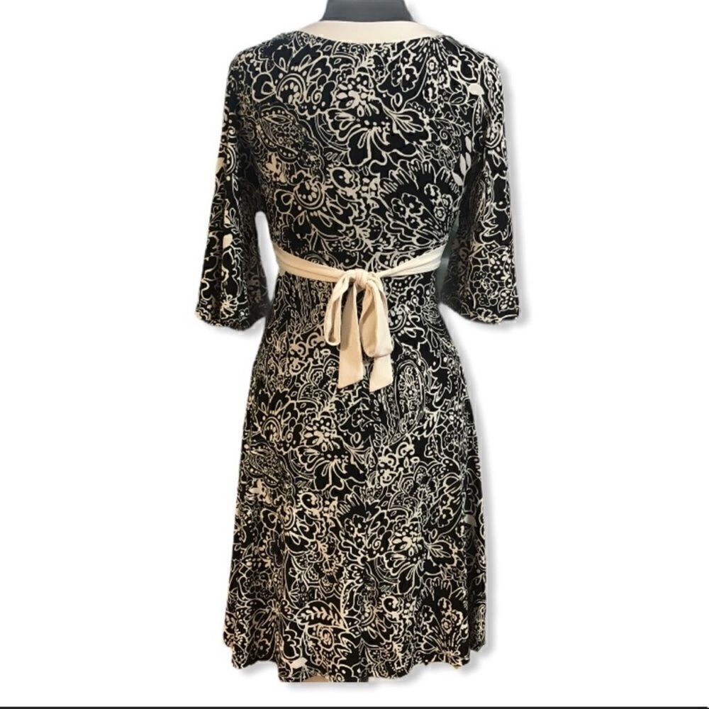 𝅺A.P.N.Y. Floral Patterned V-Neck Flutter Sleeve Tie Back Patterned Dress Sz S - Picture 7 of 10
